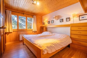 Basic-Apartment | 3 Schlafzimmer, laptopgeeigneter Arbeitsplatz, Bettwäsche