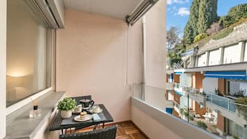 Family Apartment, 1 Bedroom, Microwave (Residenza Tasso Sul Lago in) | Balcony