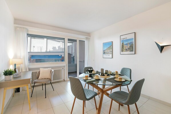 Family Apartment, Multiple Bedrooms (Residenza Tasso Sul Lago) | Dining