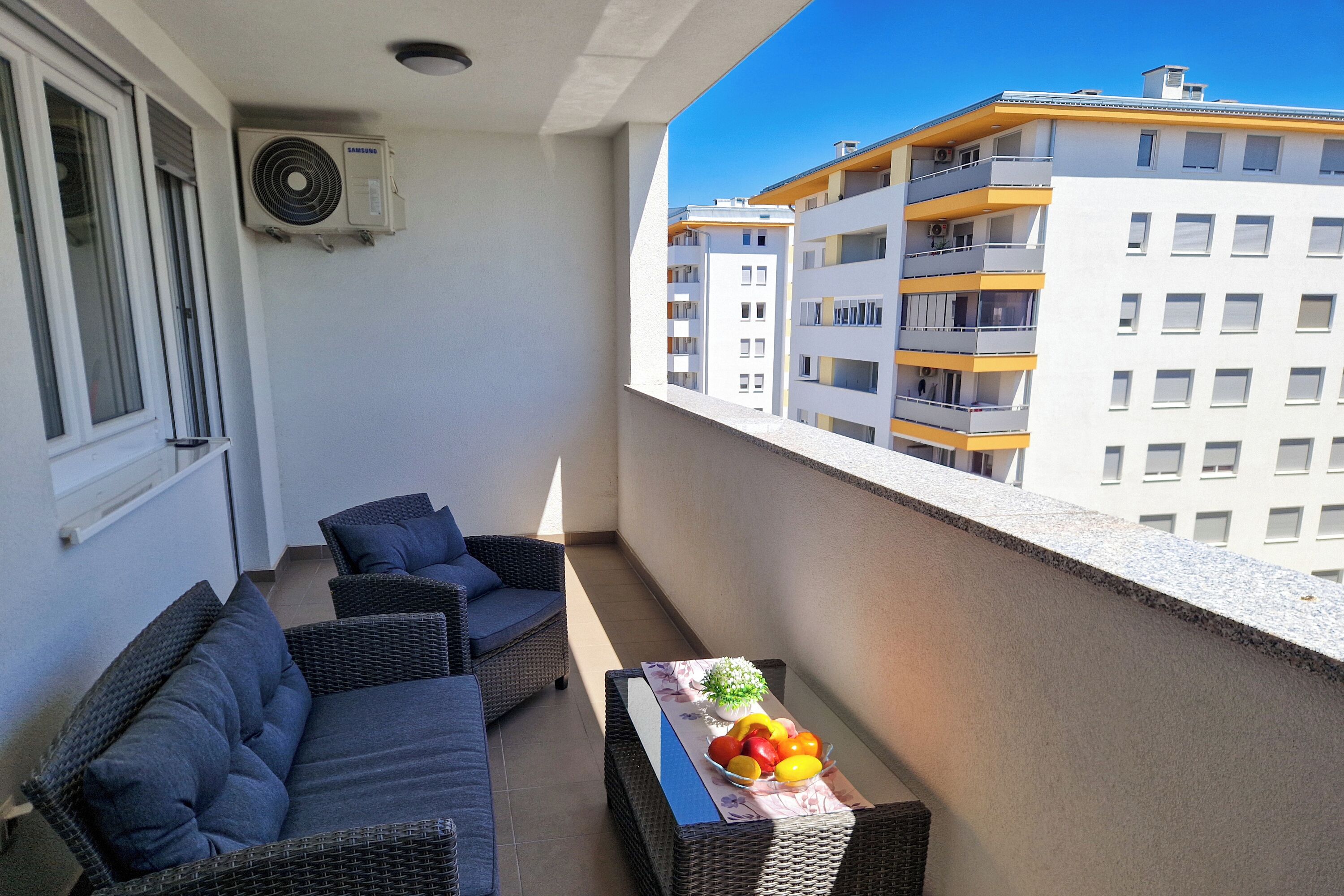 المنطقة المحيطة بالمنشأة