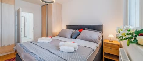 Family Apartment, Multiple Bedrooms (Modern Oasis With Terrace) | 1 bedroom, iron/ironing board, free WiFi, bed sheets