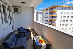 Perhehuoneisto, useita makuuhuoneita (Modern Oasis With Terrace) | Kattoterassi