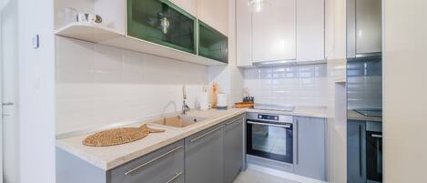 Appartement Familial, plusieurs chambres (Modern Oasis With Terrace)