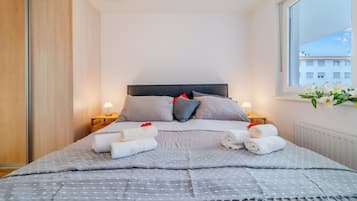 1 kamar tidur, setrika/meja setrika, Wi-Fi gratis, dan seprai linen