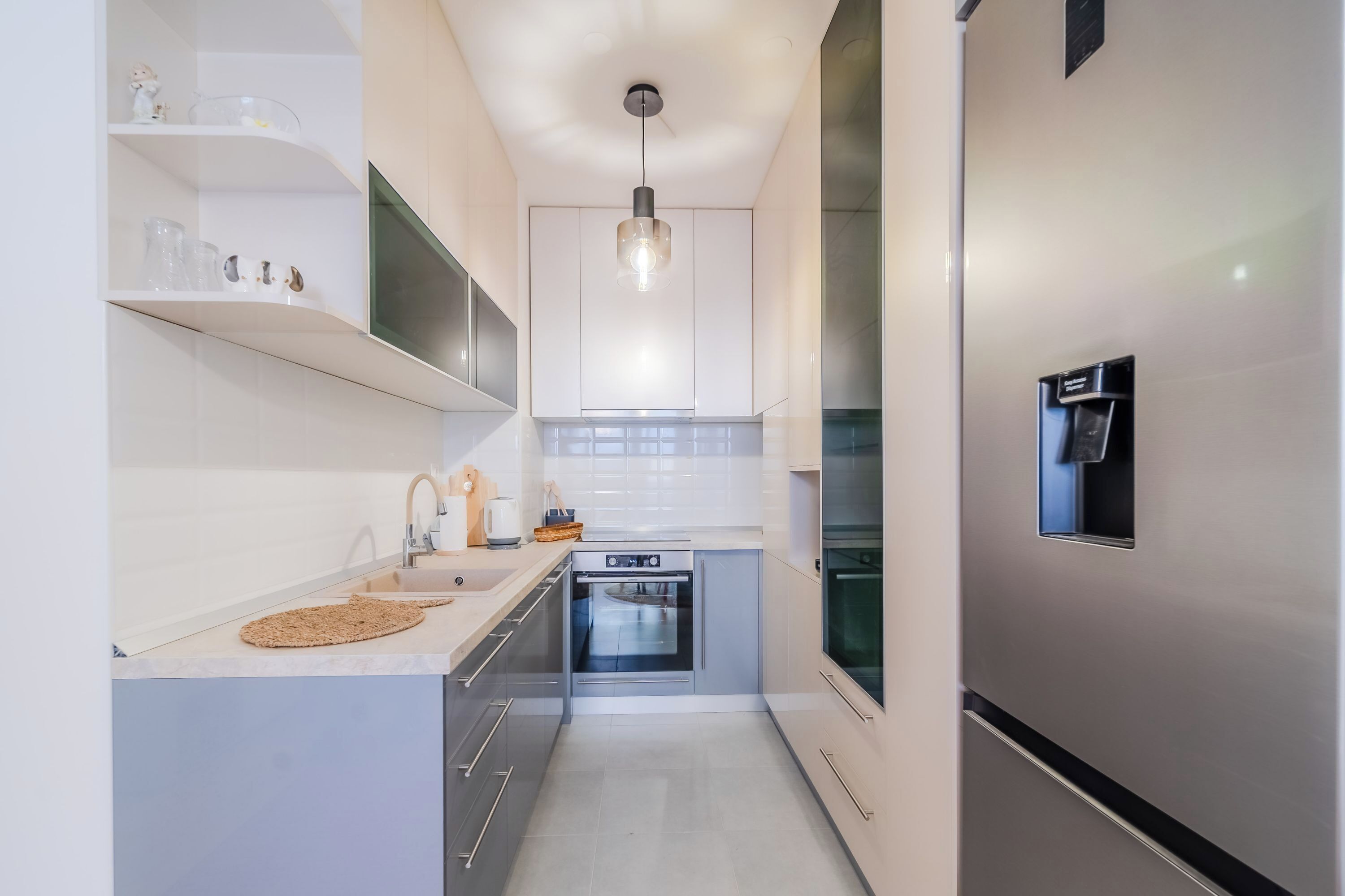 ثلاجة، ميكروويف، فرن، موقد طهي مسطح