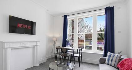 Brand New Stylish Apartment in Central Gloucester