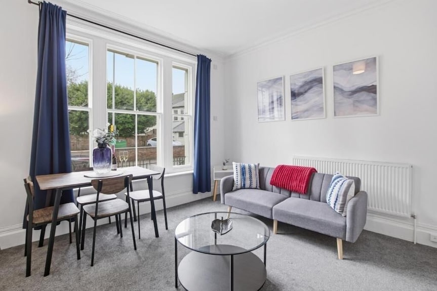 Brand New Stylish Apartment In Central Gloucester - Gloucester
