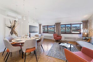 Departamento de lujo, varias habitaciones, 2 baños (Novos Arcadia 501) | Restaurantes