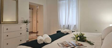 Honeymoon Apartment, Multiple Bedrooms, Sea Facing (Sea and City Retreat Opatija)