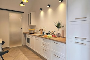 Honeymoon Apartment, 1 Bedroom, Terrace, Sea Facing (Sea and City Retreat Opatija) | Private kitchen - Sea and City Retreat Opatija (Opatija)