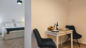 Honeymoon Apartment, 1 Bedroom, Terrace, Sea Facing (Sea and City Retreat Opatija) | Dining - Sea and City Retreat Opatija (Opatija)