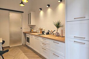 Fridge, oven, stovetop, dishwasher - Sea and City Retreat Opatija (Opatija)