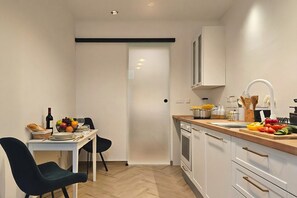 Honeymoon Apartment, Multiple Bedrooms, Sea Facing (Sea and City Retreat Opatija) | Private kitchen
