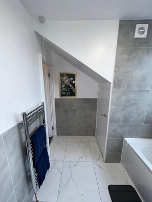 Nicht klassifiziertes Bild, 3 von 10, Schaltfläche