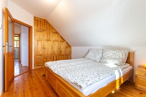 スタンダード ハウス 3 ベッドルーム (Balaton View From Almadi) | 3 室のベッドルーム、アイロン / アイロン台、WiFi (無料)、ベッドシーツ