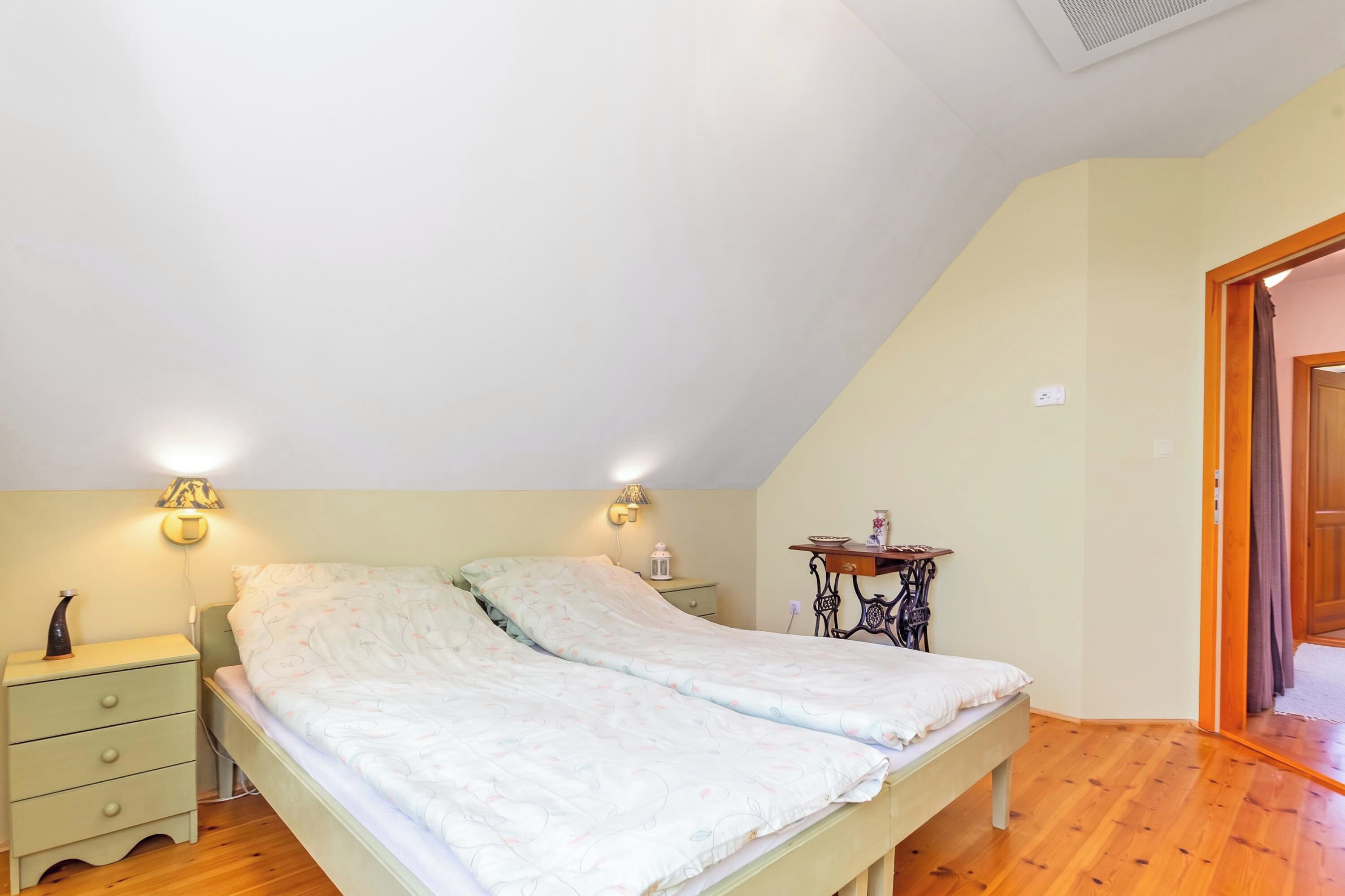 Standard House, 3 Bedrooms, Microwave (Balaton View From Almadi with Terrace) | 3 bedrooms, WiFi