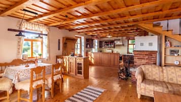 Standard House, 3 Bedrooms, Microwave (Balaton View From Almadi with Terrace) | Living area