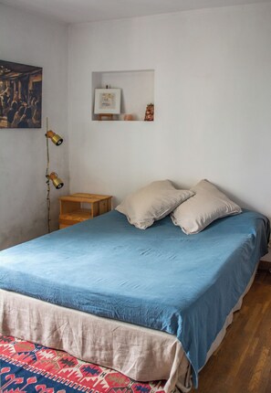 3 bedrooms, iron/ironing board, bed sheets - Country house in a green setting (La Gaude)
