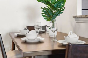 Dining - Nice 2bd/1.5ba near BU 6683 (Boston)