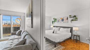 2 bedrooms, iron/ironing board, free WiFi