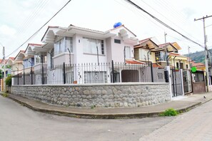 Esterni