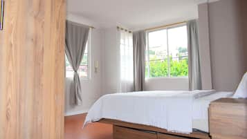 4 chambres, fer et planche Ă  repasser, Wi-Fi gratuit, draps fournis