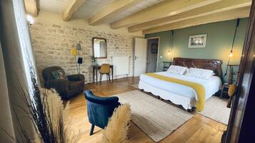 Superior Double Room, Ensuite, Pool View