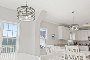 Dining - License To Chill-Pool, Put-put,Game Table, Slps 20 (North Myrtle Beach)