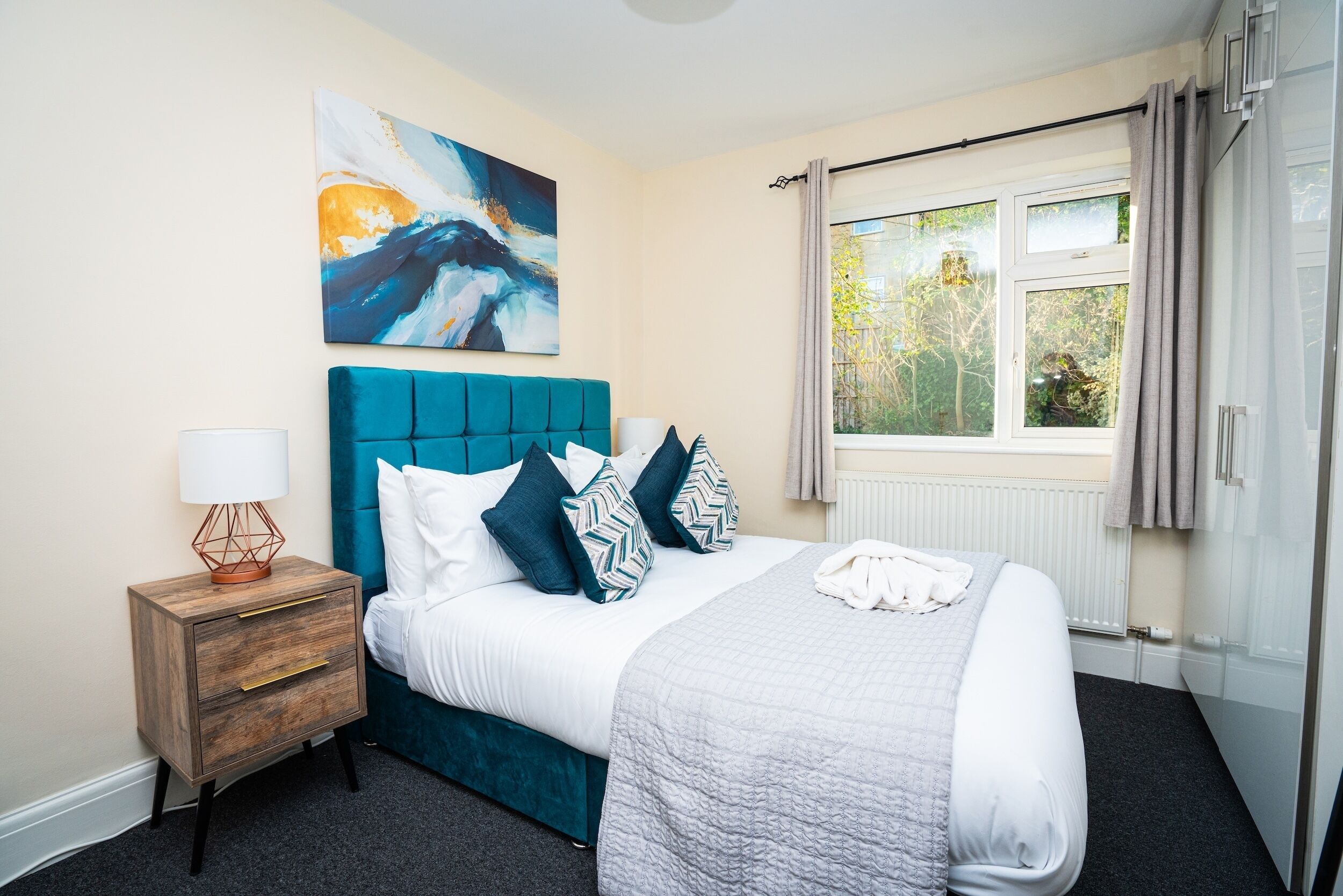 3 bedrooms, iron/ironing board, free WiFi