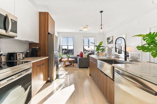 Luxury 2bd/2ba in Everett 9120