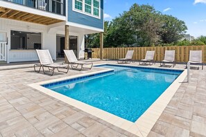 Pool - Epic 7BR Getaway: Pool, Game Room, Put-put, Beach (North Myrtle Beach)