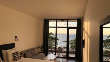 Cortinas blackout y sistema de insonorización