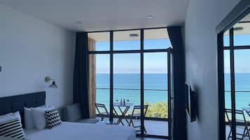 Cortinas blackout y sistema de insonorización