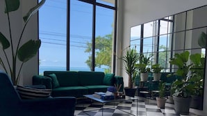 Ảnh chưa phân loại, 4 trong số 11 ảnh, nút