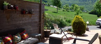 In the center of the Luz Saint Sauveur valley, house with swimming pool and beautiful view.