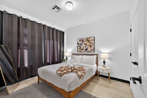 1 bedroom, iron/ironing board, internet, bed sheets