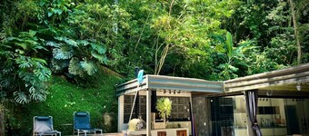 Container house in the forest just 10 km from the most beautiful beaches in Rio!