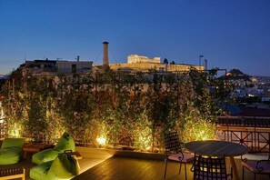 Exterior - Rastoni Acropolis (Athens)