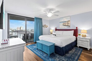 3 bedrooms, Internet, bed sheets - Mainsail 352 - Gulf Front Condo, Community Pool, Hot Tub, Free Beach Service! (Miramar Beach)