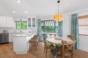 Dining - Feeling Octomystic - Grayton, Heated Pool, Golf Cart + Bikes, Pet Friendly! (Grayton Beach)