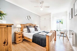 3 bedrooms, WiFi, bed sheets