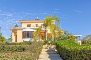 Exterior - Apollon Zeus Villa - Five Bedroom Villa, Sleeps 10 (Peyia)