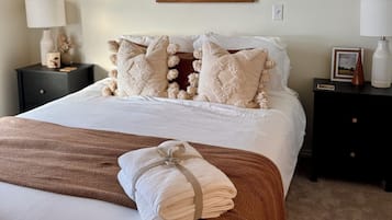 2 bedrooms, desk, free WiFi, bed sheets
