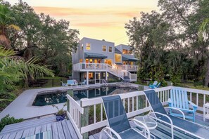Outdoor pool, a heated pool - LUXURIOUS VILLA WATERFRONT NEAR SIESTA KEY BEACH (Sarasota)