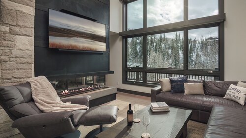 All the Views, Stay + Play | Orion Lodge