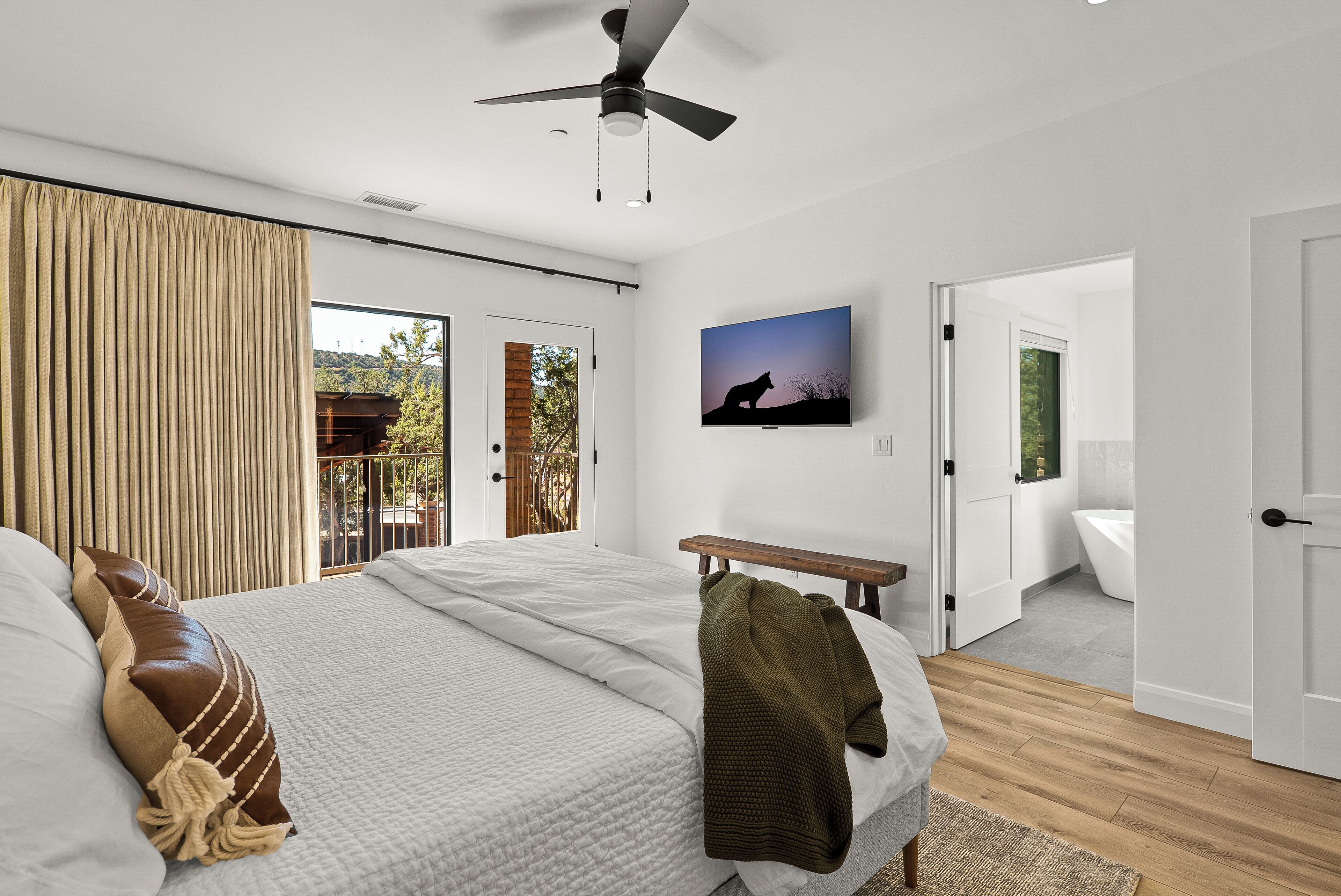 2 bedrooms, iron/ironing board, free WiFi, bed sheets