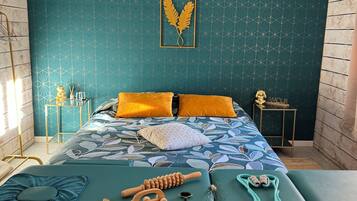 1 bedroom, WiFi, bed sheets