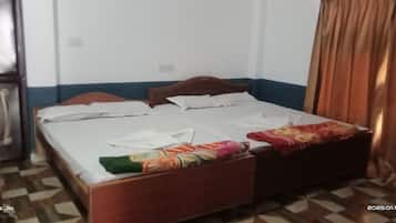2 habitaciones, tabla de planchar con plancha y ropa de cama