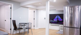 Cozy and Private Basement apartment / Ideal for Relaxation or Work
