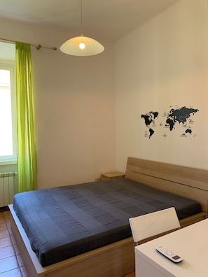 1 bedroom, iron/ironing board